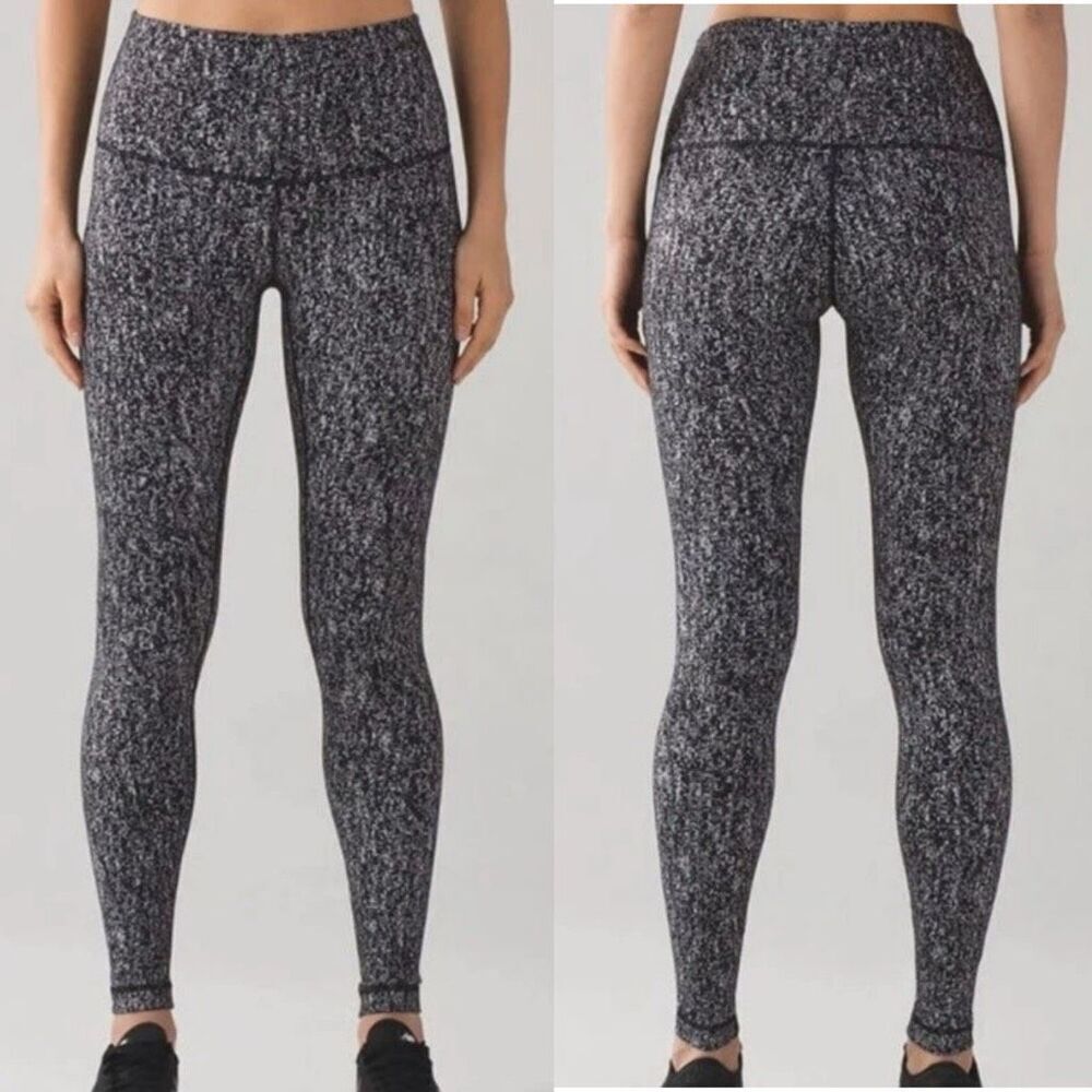 Lululemon Wunder Under High-Rise leggings in a Suited Jacquard Black White patte
